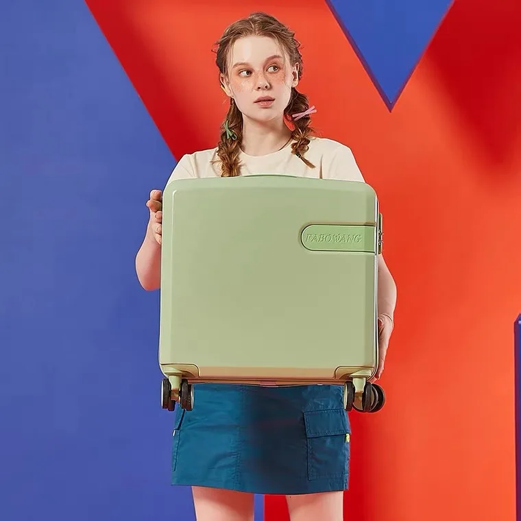 Рисунок 3 - Модный легкий чемодан CL3051 для женщин