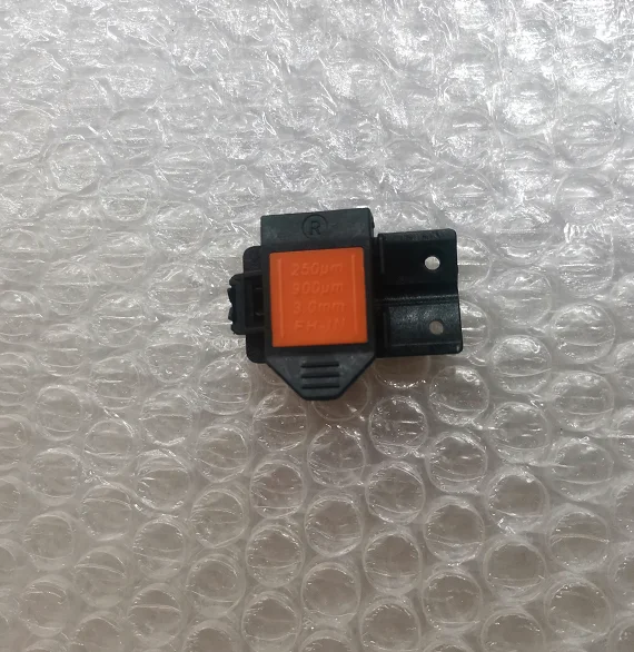 Shineway OFS-80 90 95 Fiber Optic Fusion Machine Three-in-one Fixture Fiber Pigtail Fixture
