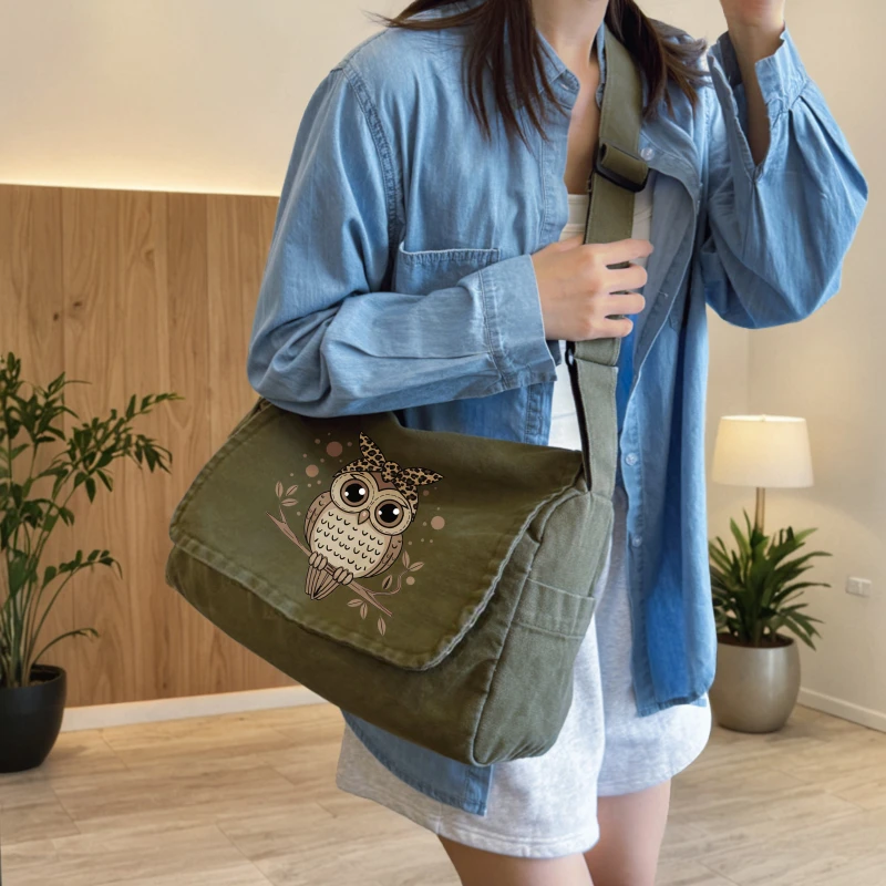 Casual Women's Shoulder Bag Cute Owl Print Canvas Crossbody Bag Large Capacity Messenger Bag for Daily Use