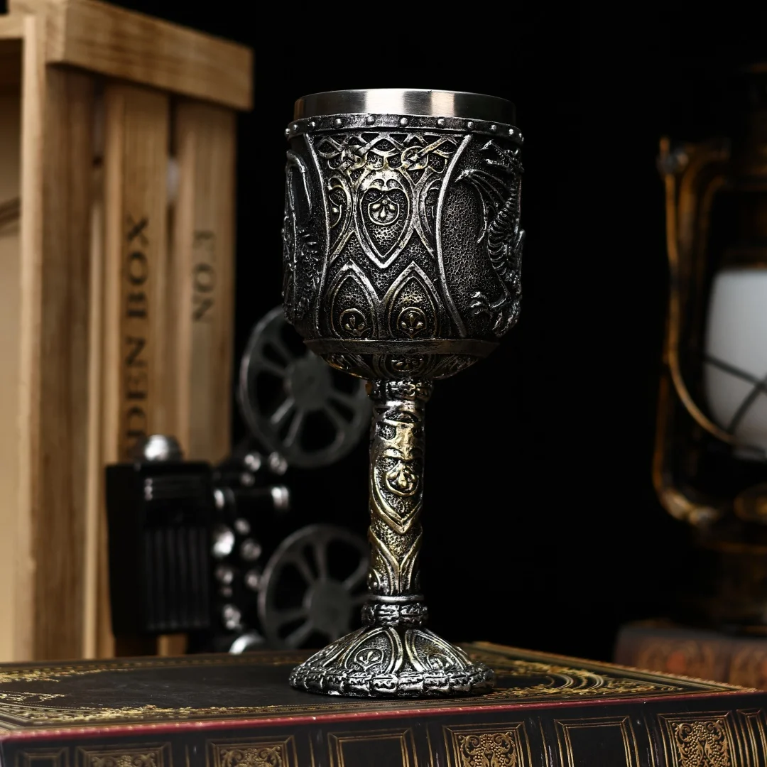 旧蔵 純銅製 鎏金 獣形 酒杯 古銅器 お酒用グラス・純手作り・案頭・酒具・置物 旧蔵 純銅製 鎏金 獣形 酒杯 古銅器 お酒用グラス・純
