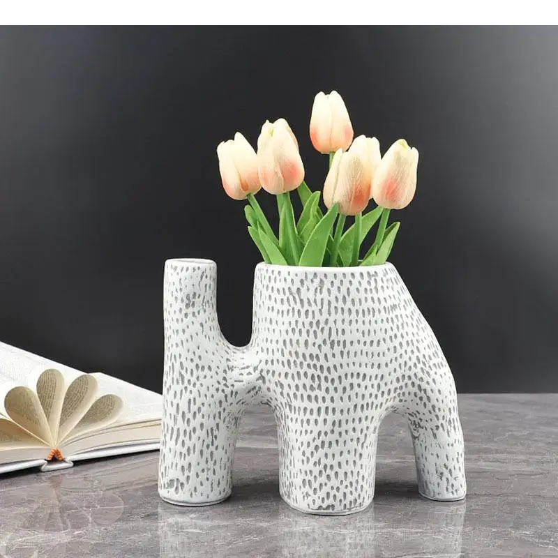 

Abstract Elephant Shape Resin Vase Artificial Flower Decorative Flower Pots Desk Decoration Creative Speckle Floral Arrangement