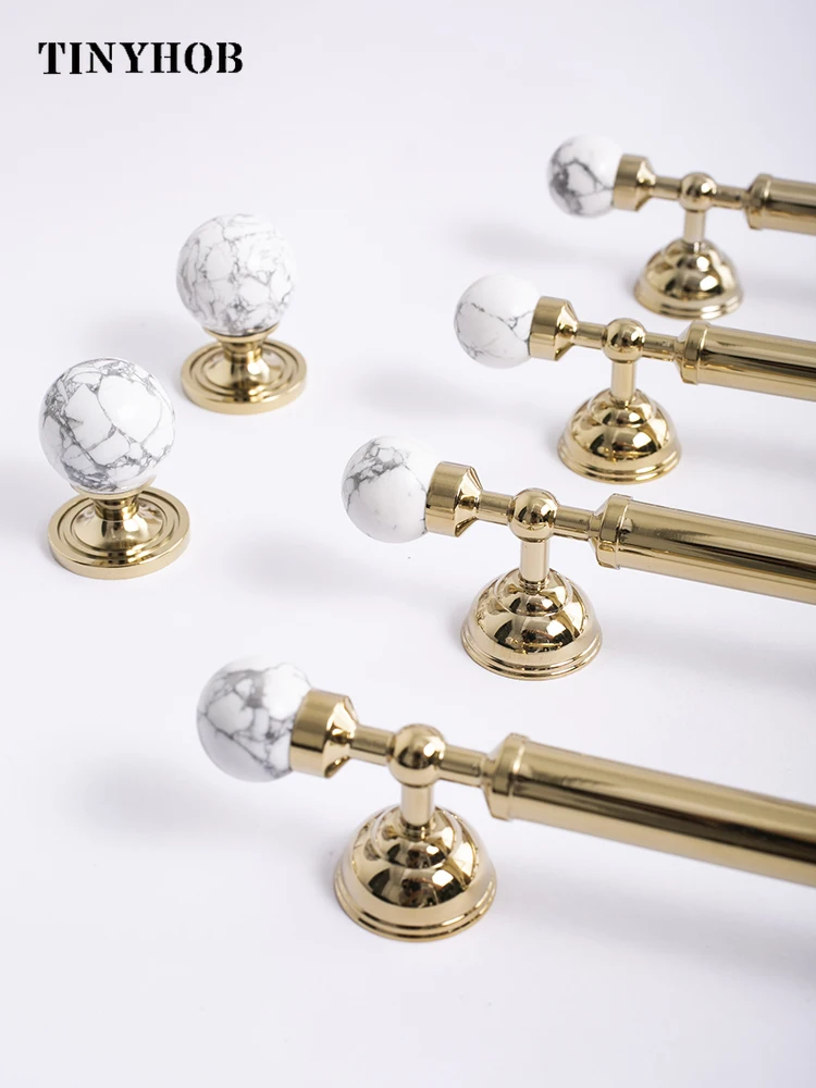 Tinyhob ลูกบอลคริสตัลสีชมพูที่ปลายทั้งสองด้าน/ทองเหลืองมือจับประตูตู้และลูกบิดประตูตู้ในห้องครัวดึงที่จับเฟอร์นิเจอร์ลูกบิดแต่งตัว 1