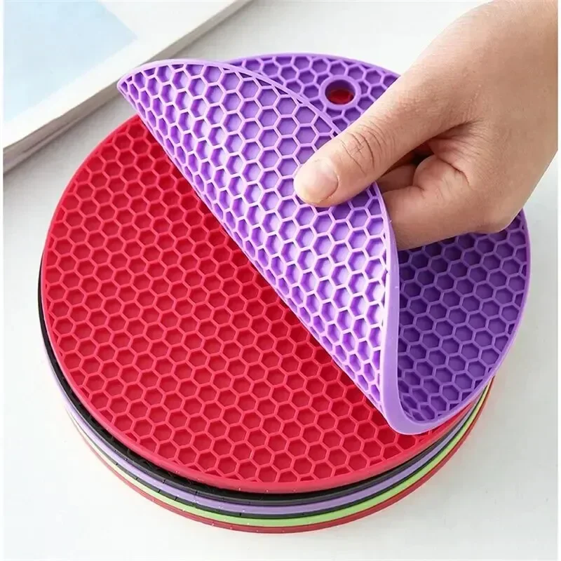 Silicone Placemat Heat Resistant Non Slip Drink Cup Coasters Insulation Kitchen Accessories Pot Holder