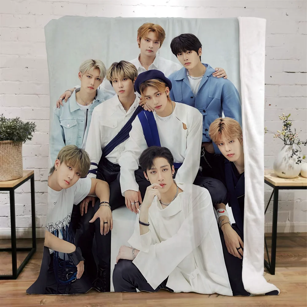 Microfiber Blanket KPOP-straykids Fluffy Plaid Summer Blanket King Size Warm Winter Blanket For Sofa Beach
