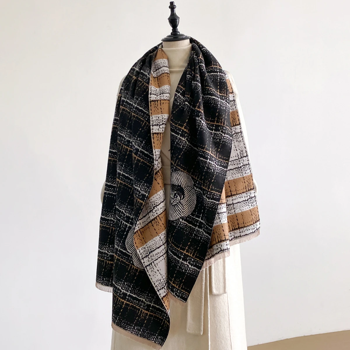 New Brand Elegance Two-Sided Print Scarf Soft Warm Fringe Pashmina Shawl Autumn and Winter Outdoor Coldproof Windproof Blanket