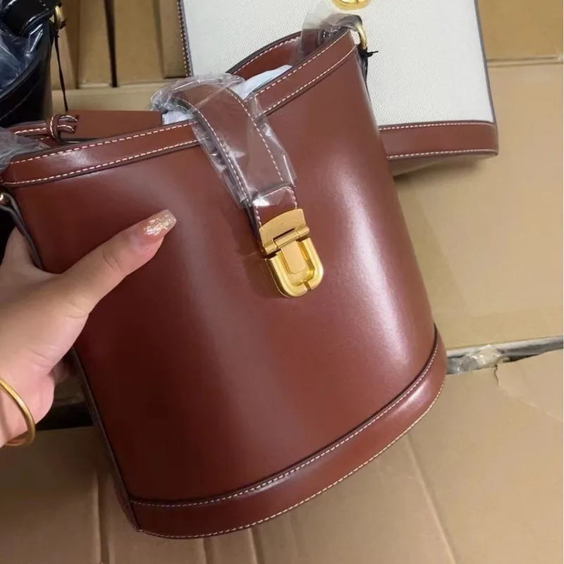 

Luxury Brand Korean Women's Tote Bag Shoulder Handbags Crossbody Y2k Bucket Large Capacity Commuting Retro Simplicity Fashion