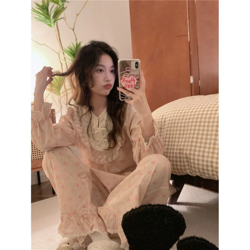 Koreański Ins styl damski, wiosenny i jesień słodka dziewczyna kwiatowa piżama Vintage Casual Loungewear zestaw koronkowa bielizna nocna z długim rękawem