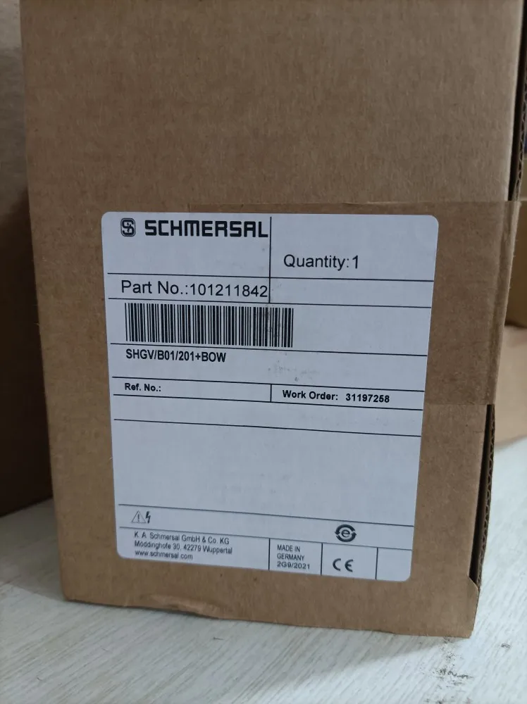 

New original SCHMERSAL Switch 101211842 SHGV/B01/201+BOW