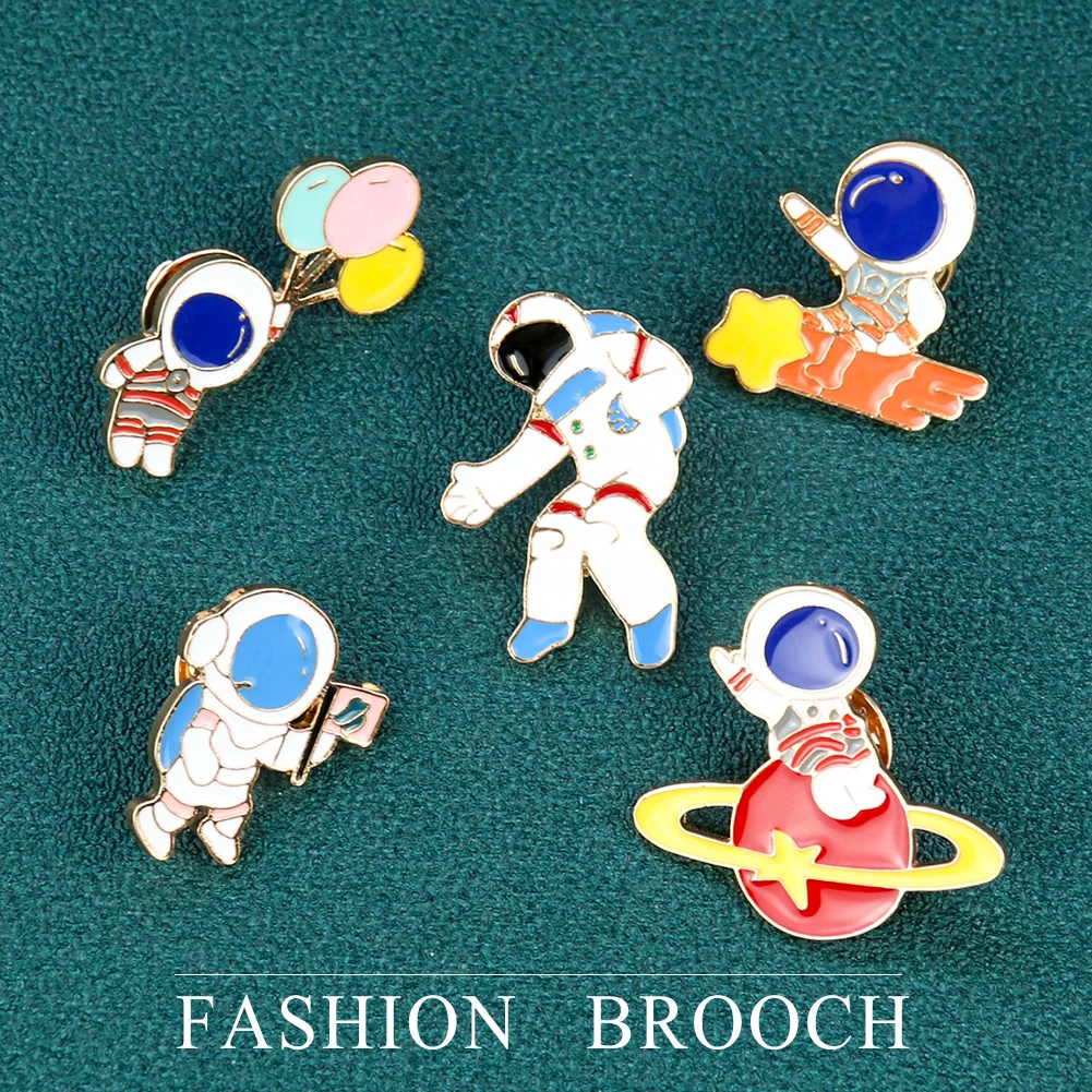 

2PCS Astronaut Brooch Cartoon Planet Space Station Enamel Brooch DIY Space Lovers Denim Shirt Backpack Decorative Pin Wholesale