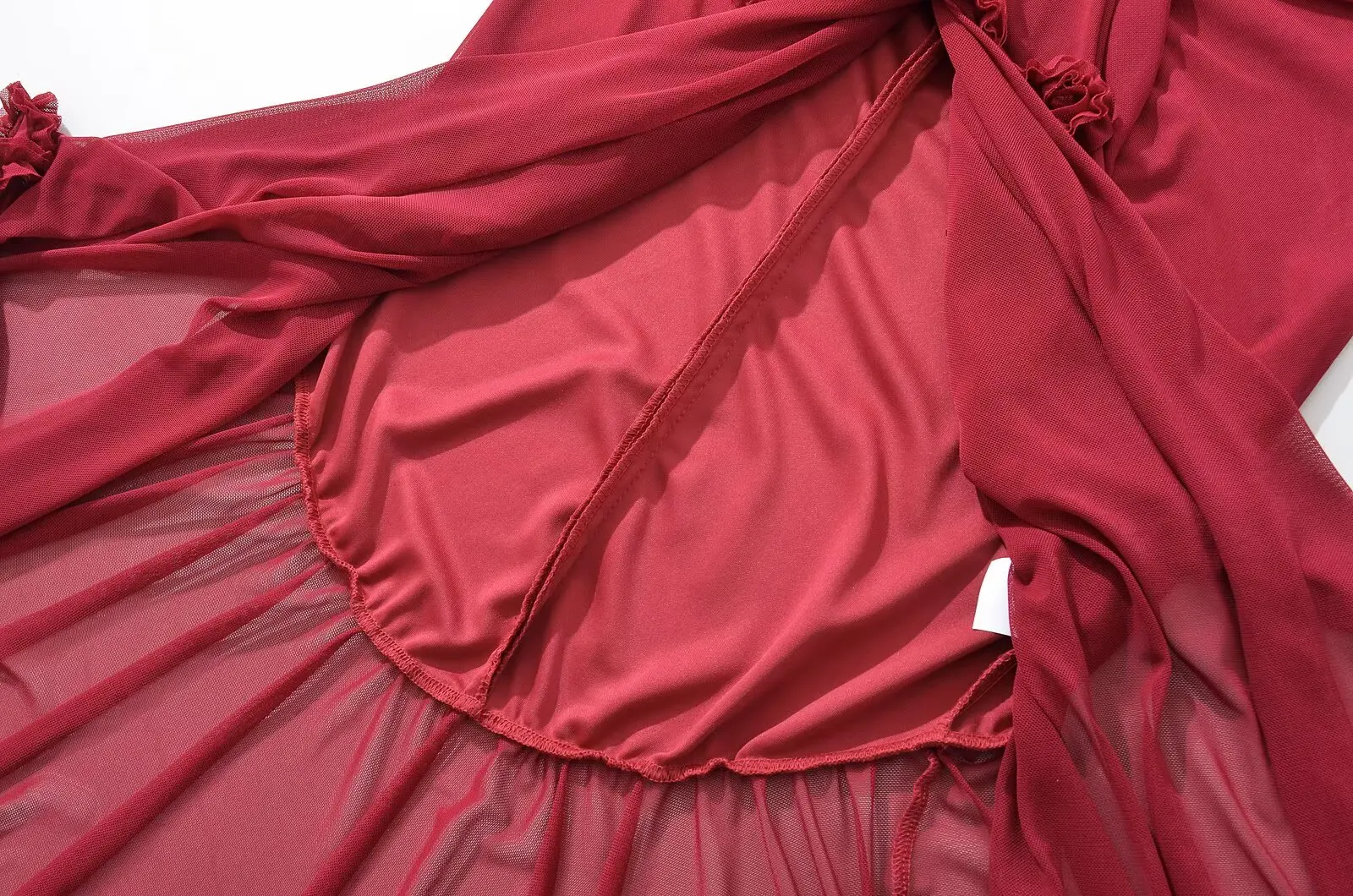 2025 Sexy Holzohren V-Ausschnitt Mesh Sling Kleid Frauen geraffte schlanke Taille Paket Hüften Rüschen unregelmäßige Schwalbenschwanz Kleider Party Robe – Detail 5