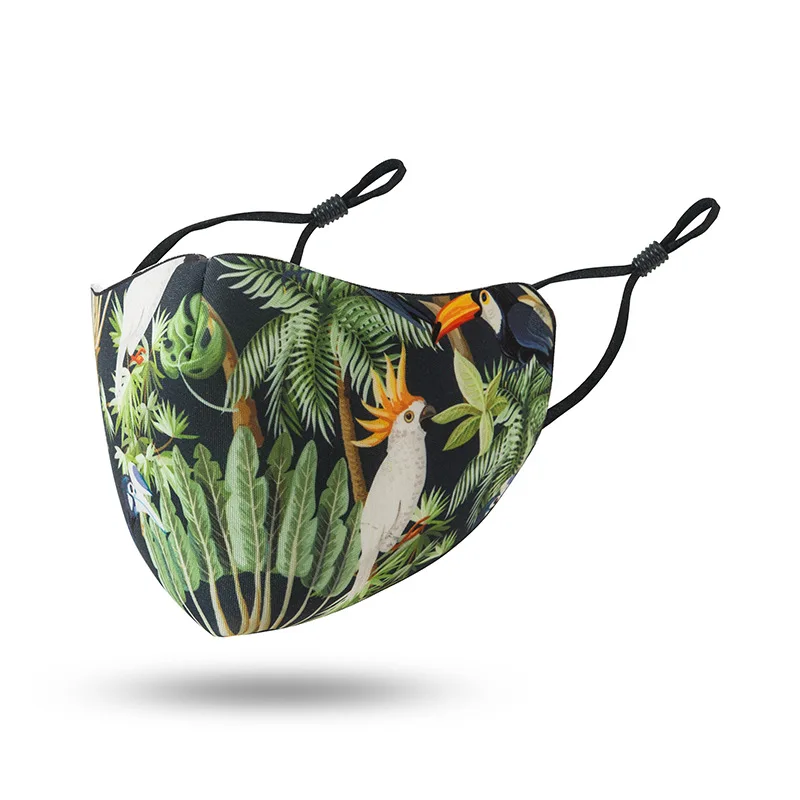 Détail des trois couches du masque réutilisable en tissu, superposées pour une protection optimale, parfait pour un usage quotidien.