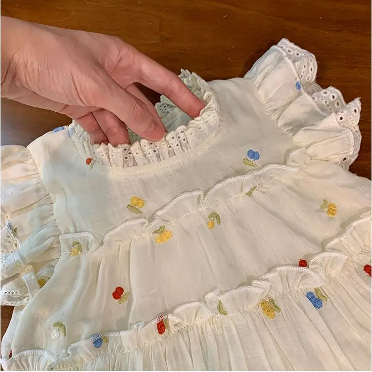 아동 의류 세트 꽃 자수 레이스 민소매 탑 + 반바지 2 조각 세트 2  7 년 동안  소녀 의류