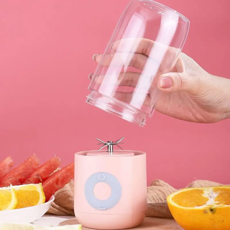 Portable Wireless Blender: 500ml USB Travel Juice Cup,Portable juicer, mini  electric household USB charging, small juicer,Portable Mini Juicer Cup USB  Electric Blender,Fruit Mixer,Juice Maker Machine,Blender ,Smoothies Mixer,Portable  Blender, Mini