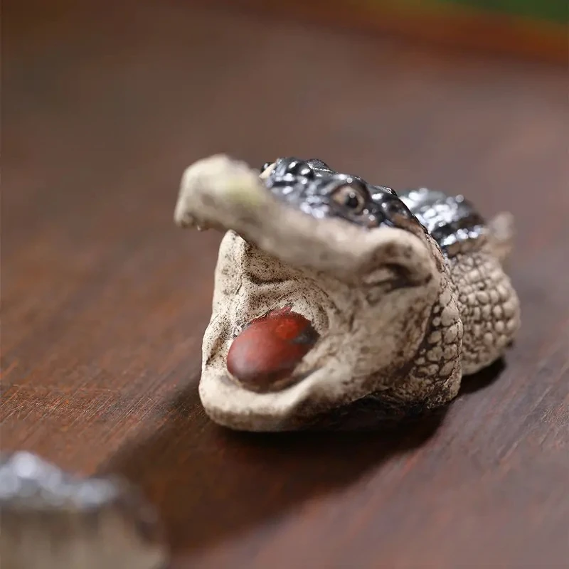 Tea Pet Ornaments 1pc Mini Crocodile TeaPot Living Room Ornaments Handmade Tea Ceremony Tea Play Room Table Home Boutique