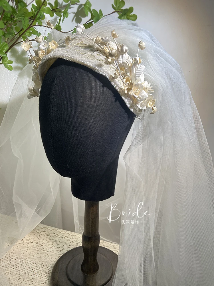 

Винтажная широкая кружевная расческа для волос с длинной белой вуалью