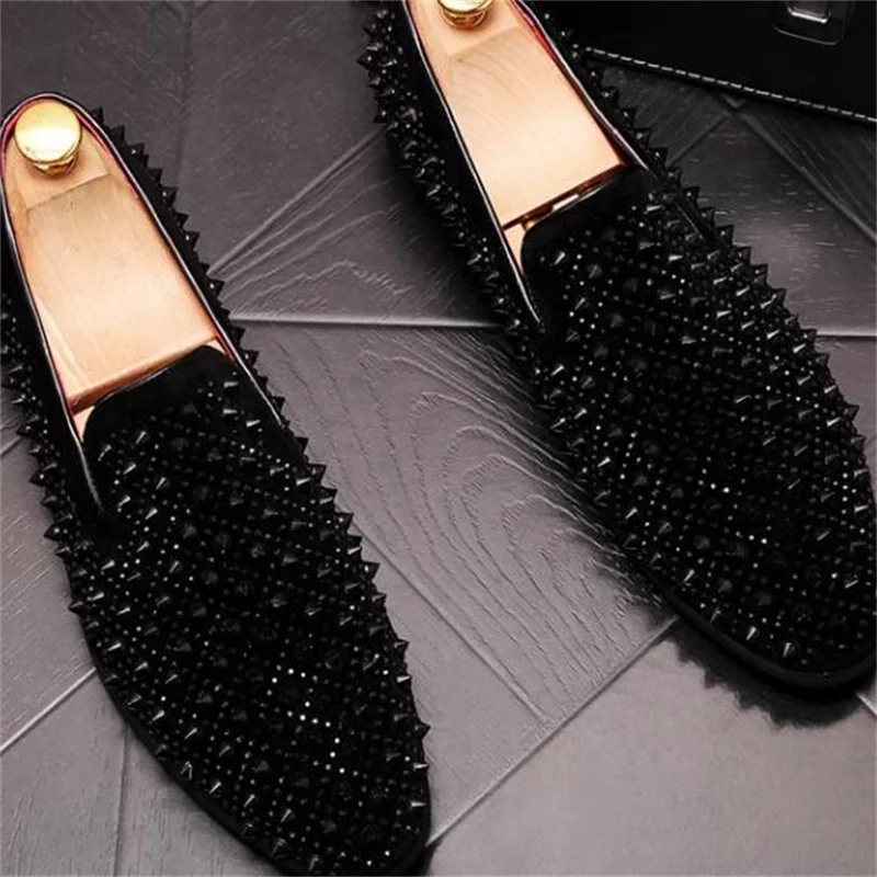 

Rivets Shoes for Women Round Toe Chassure Femme Low Heels Crystal Female Shallow Loafers Rhinestones Ladies Studs Zapatos Mujer