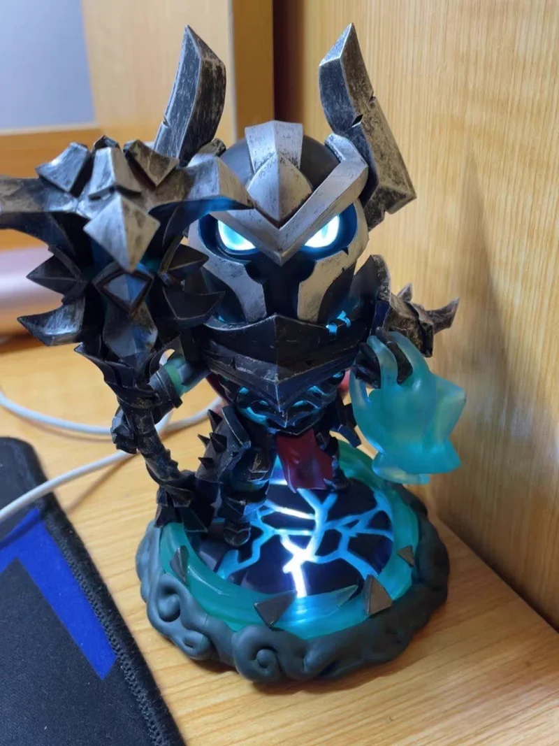 Para Mordekaiser de League of Legends, estátua delicada e fofa