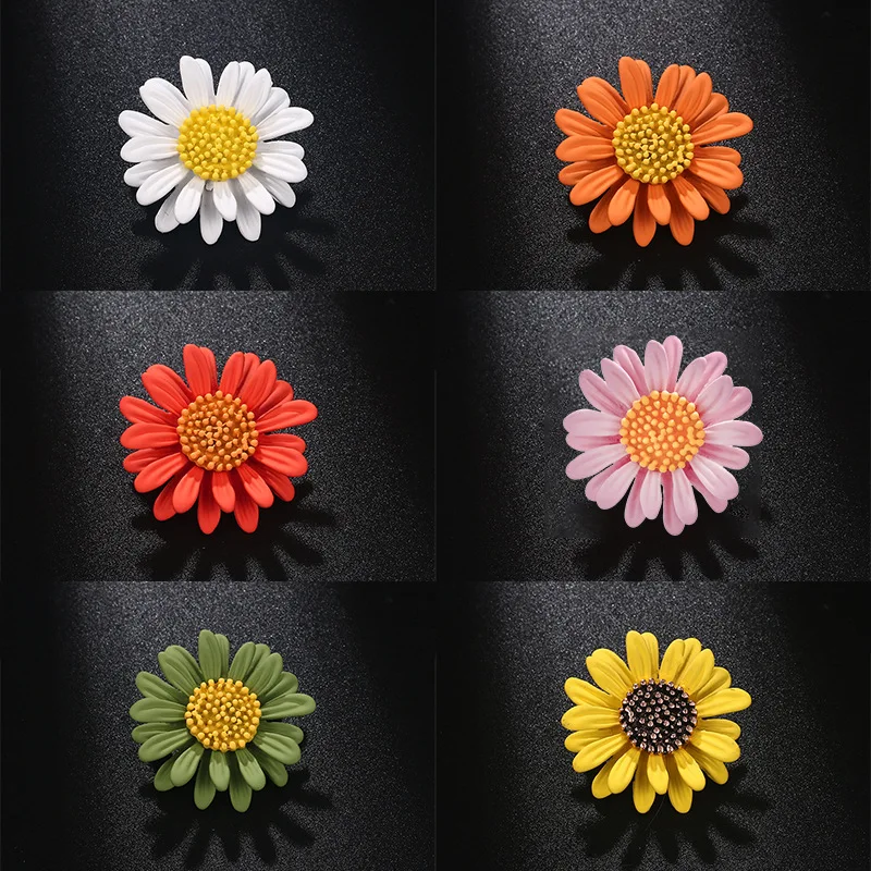 Enamel Flower Brooch Elegant Vintage Enamel Plant Flowers Daisy Brooch for Women and Men Collar Brooches Accessories Couple Jewelry Gifts