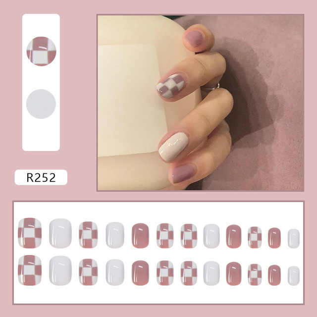 Checkerboard Fake Nails Press on False with Designs Set Fashion Save Time Wearable Manicure Patch False Nails With Glue