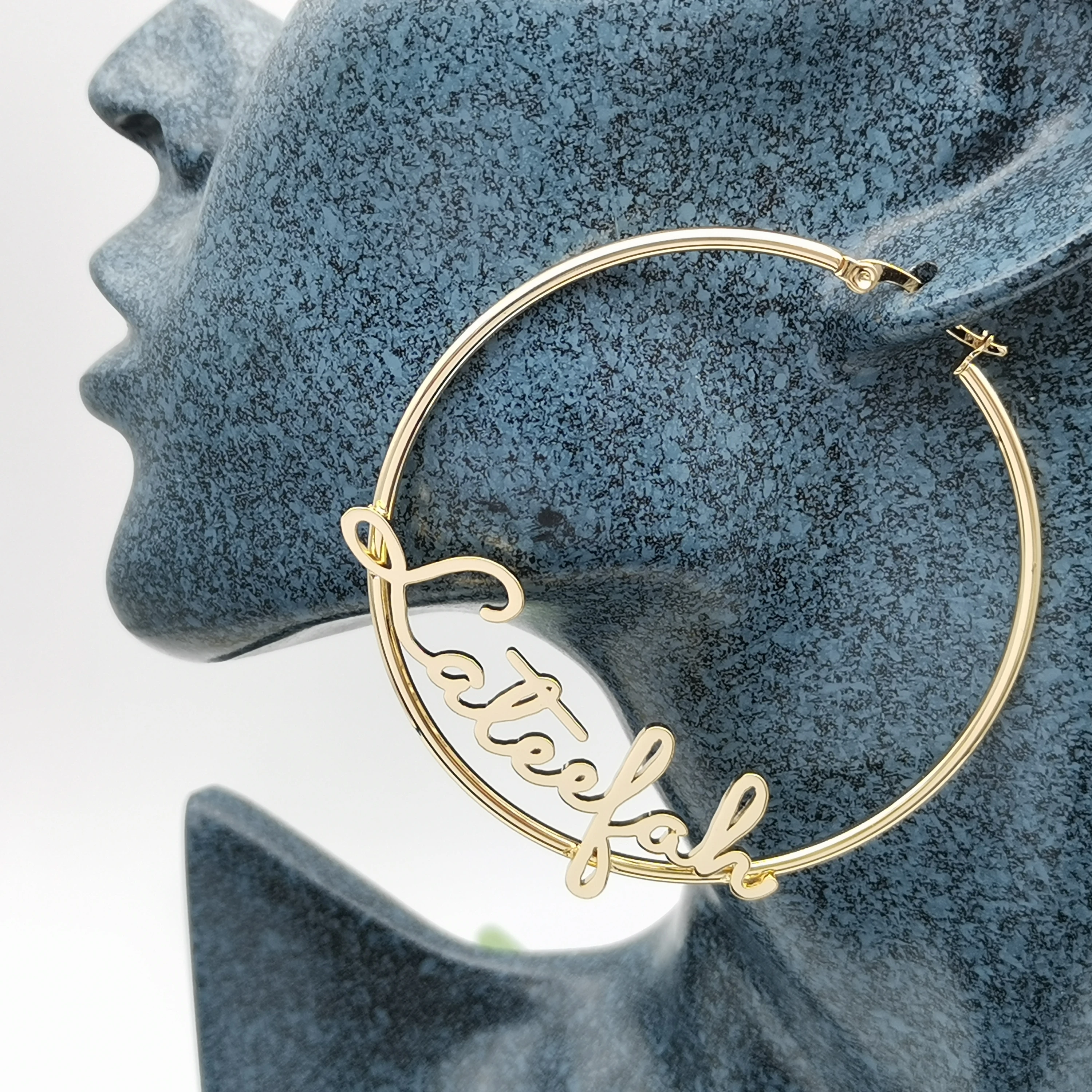 Lateefah New Trendy Custom Name Hoop Earrings Stainless Steel Personalized Earrings for Women Letter Pendant Jewelry Gift