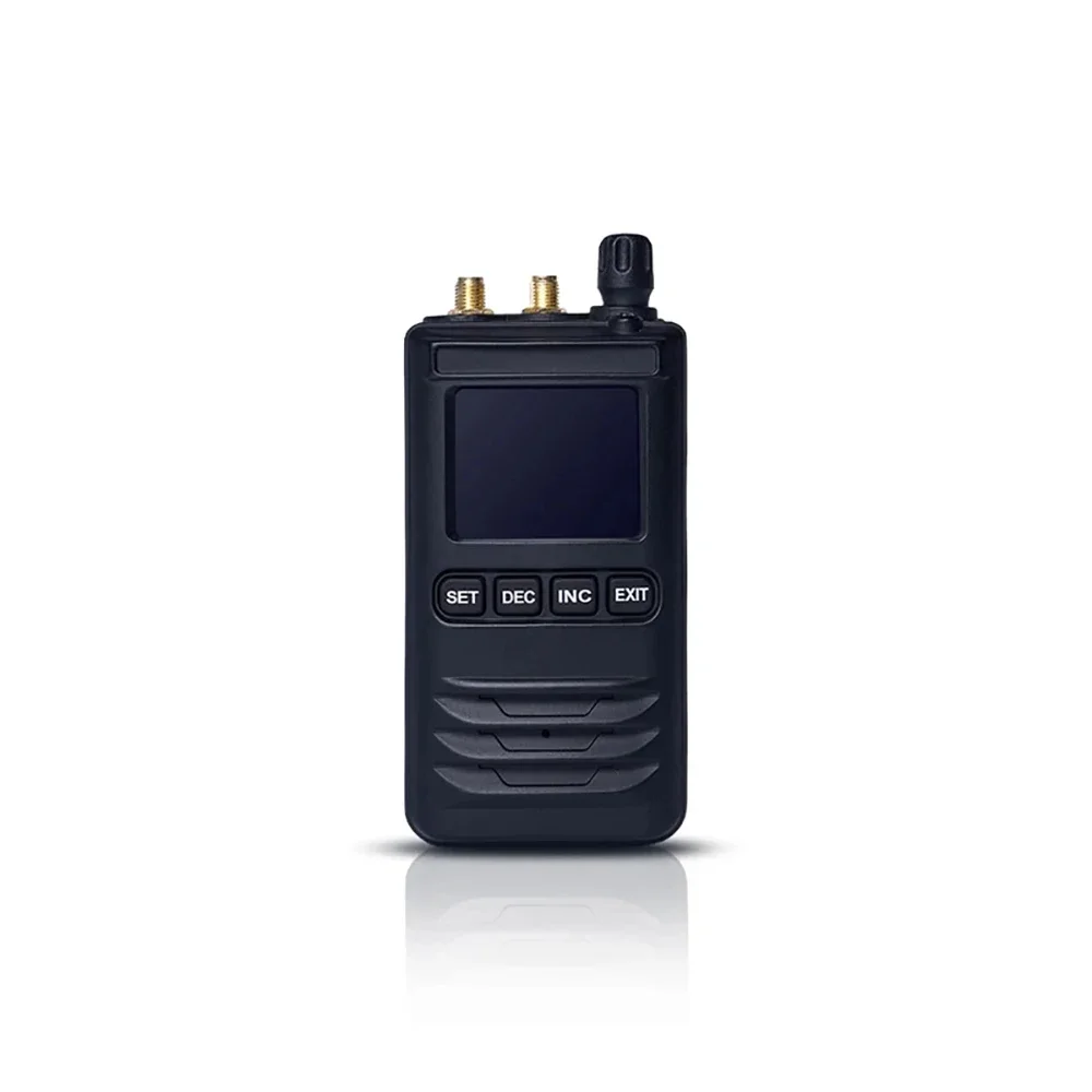Portable Handheld UAV Anti Drone Detector 1000-3000m Drone Detector System frequency 900-6000MHz