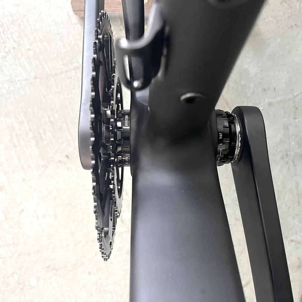 LEESE LSE-C01 、カーボンファイバークランク超軽量ロード砂利バイク