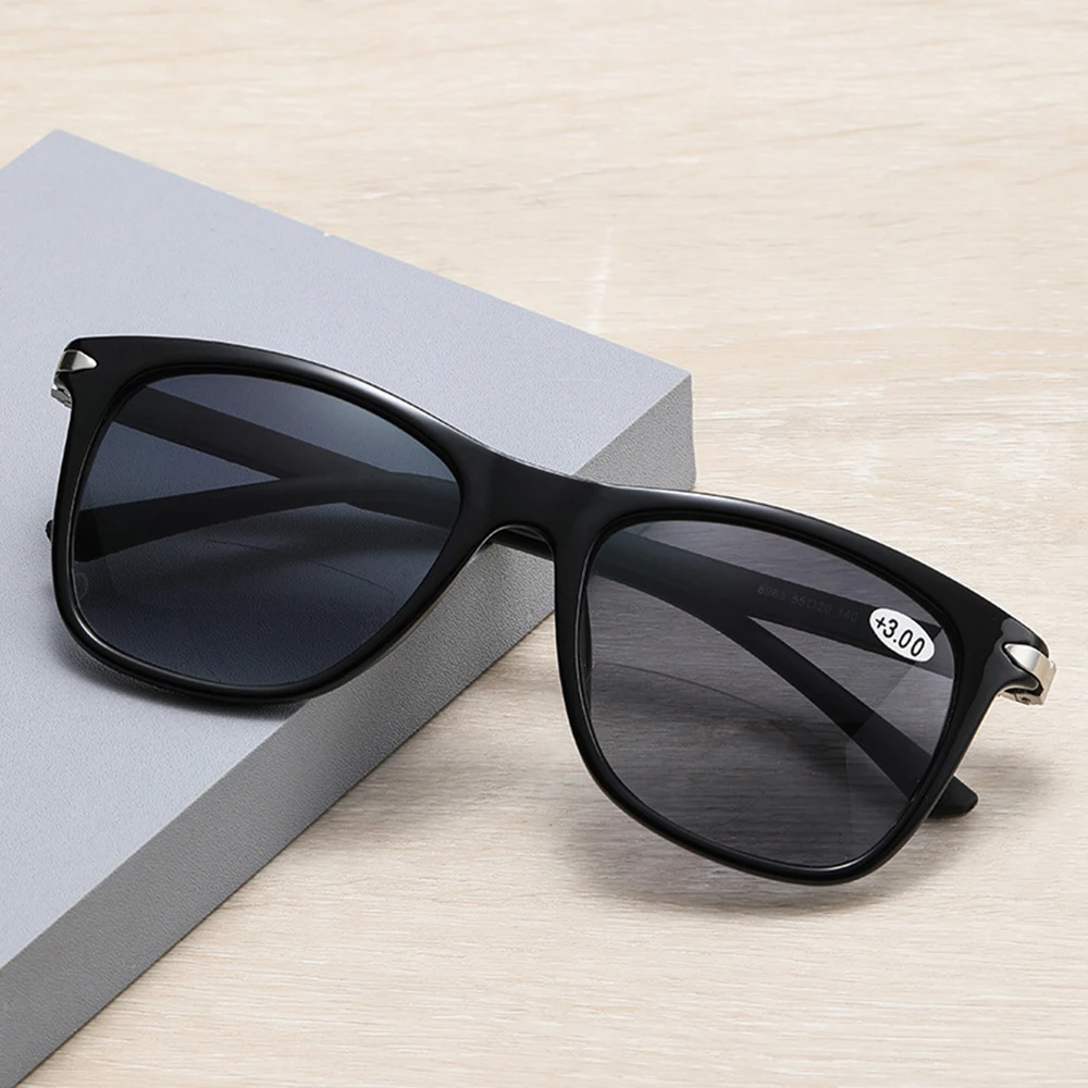 

Handcrafted Light Weight Black Lenses Fashion Rectangular Bifocal Reading Sunglasses +0.75 To +4 See Near and Far
