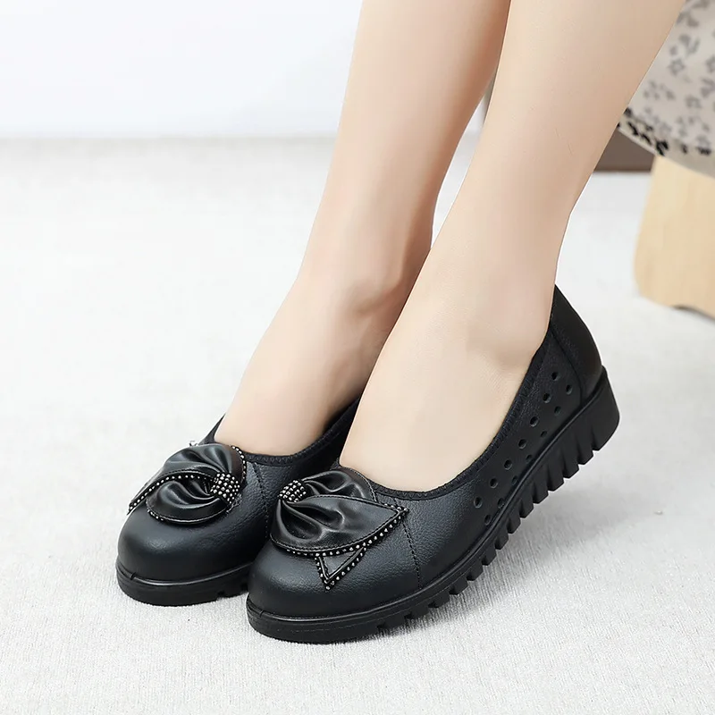 2023 New Autumn Women's Shoes Fashion Loafers Casual Women Leather Flat Shoes Ladies Slip On Comfortable Black Work shoes