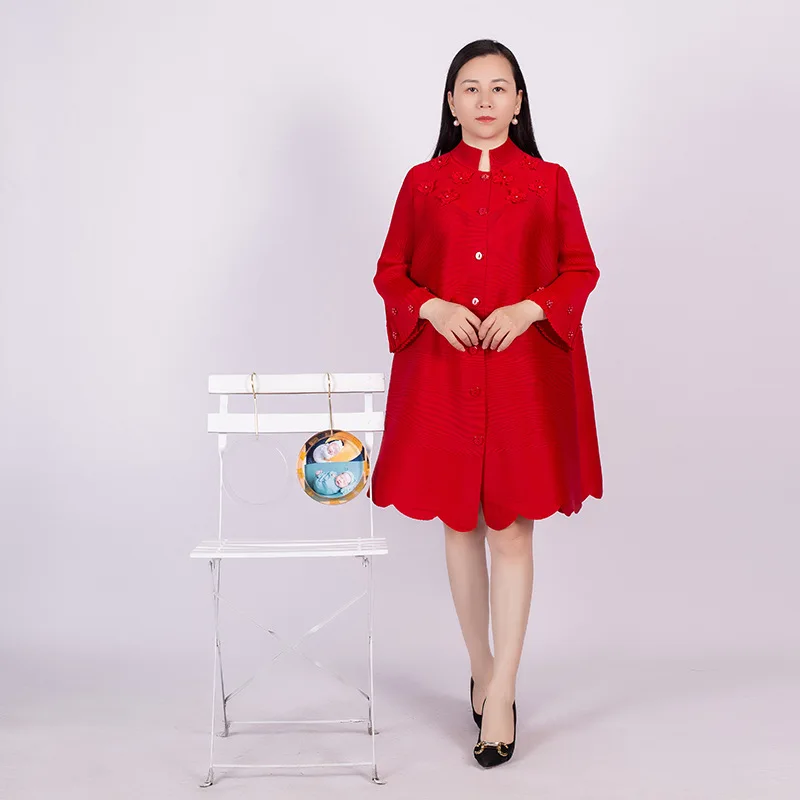 

2023 New solid color applique beading long-sleeved pleated dress