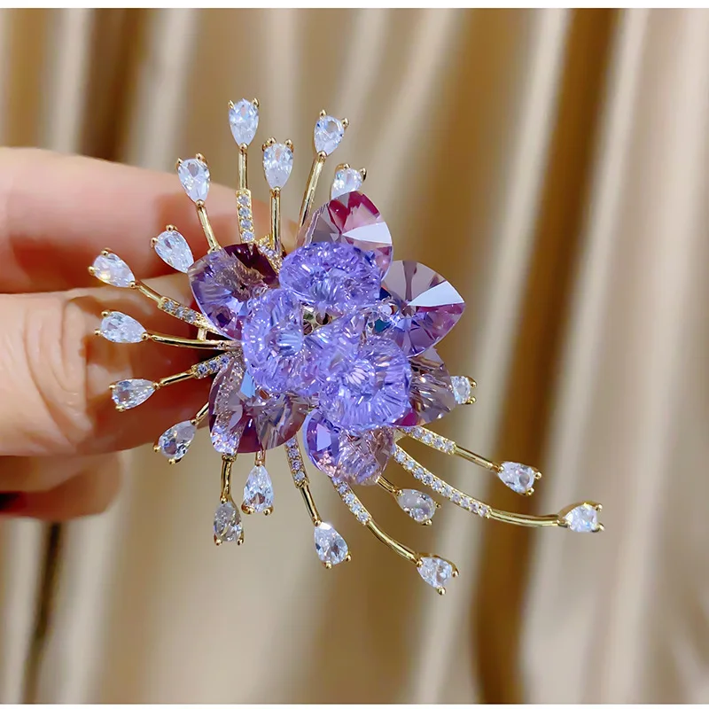 

Fashion Noble Purple Austrian Crystal Flower Brooch Luxury Cubic Zirconia Gold-plated Pin Clothing Accessories Women Broches Pin
