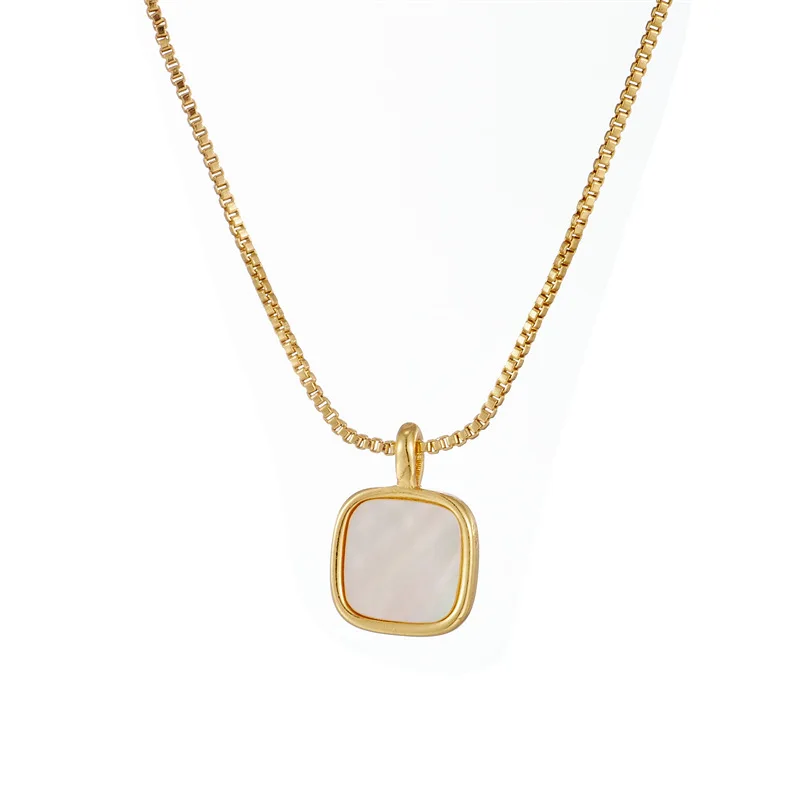

2022 New Fashion Women Temperament Natural Square Fritillaria Pendant Necklace Women Party Square White Shell Pendant Necklace