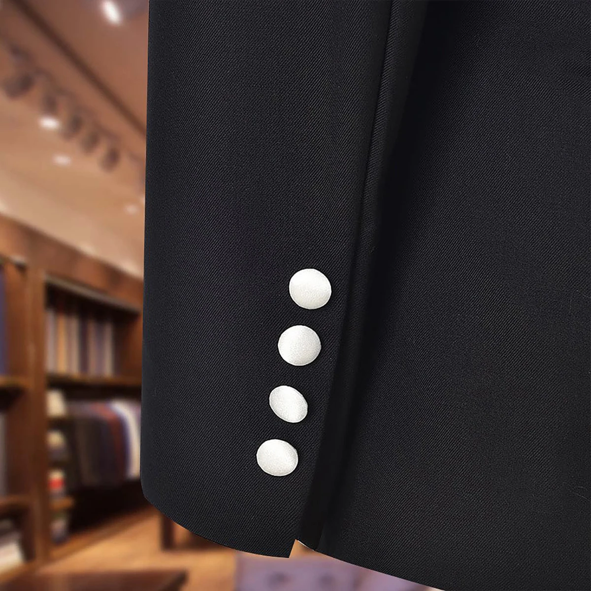Black Luxury Men Wedding Jacket Shawl Lapel Tuxedos One Button Groom Wear Prom Evening Party Blazer Made Only Coat