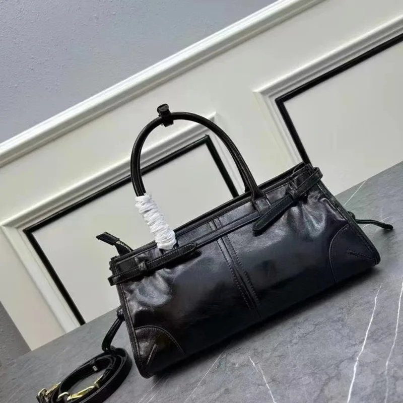 New 2023 Genuine Oil Wax Leather Material With Bright Surface, Portable And Crossbody Carrying Large Capacity Women's Lage