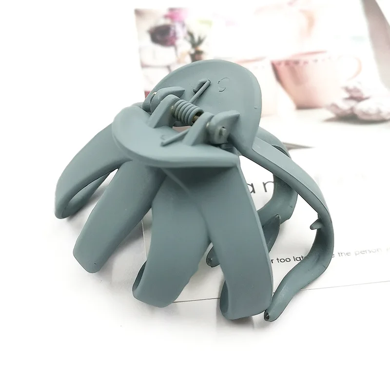 head accessories female New Solid Color Hair Claw Geometric Hollowing Simple Matte Crab Clamp for Women Girls Large Size Hair Clips Hair Accessories hair clips for women Hair Accessories
