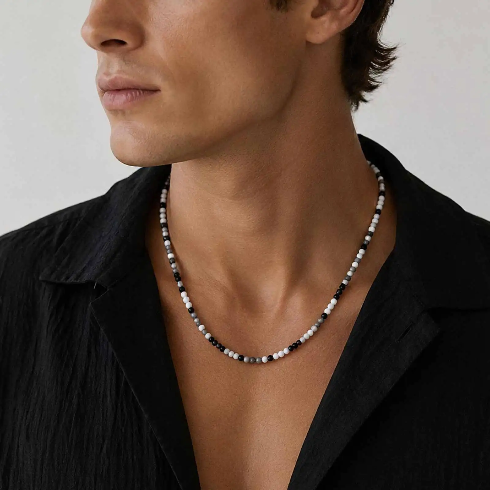 Vnox 41-48cm Verstellbare Schwarz-Weiße Kristallperlen-Choker-Halskette für Männer und Frauen, Trendige Minimalistische Schlüsselbeinkette als Schmuckgeschenk