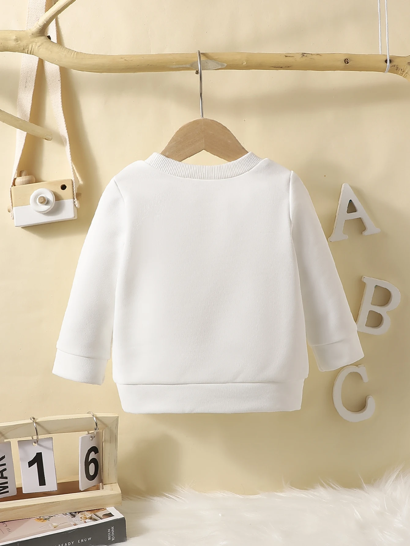 Spring Autumn Boys Girls Sweater Round Neck Long Sleeved Rainbow Pony Top Fashionable Soft Infant Toddler