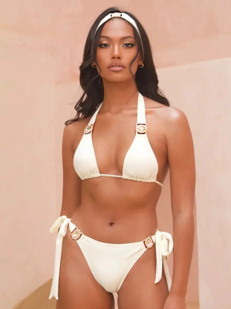 

Соблазнительный комплект бикини с драгоценными камнями, купальник, роскошный купальник с лямкой на шее, женский купальный костюм, лето 2024, трендовая Праздничная Женская пляжная одежда, одежда