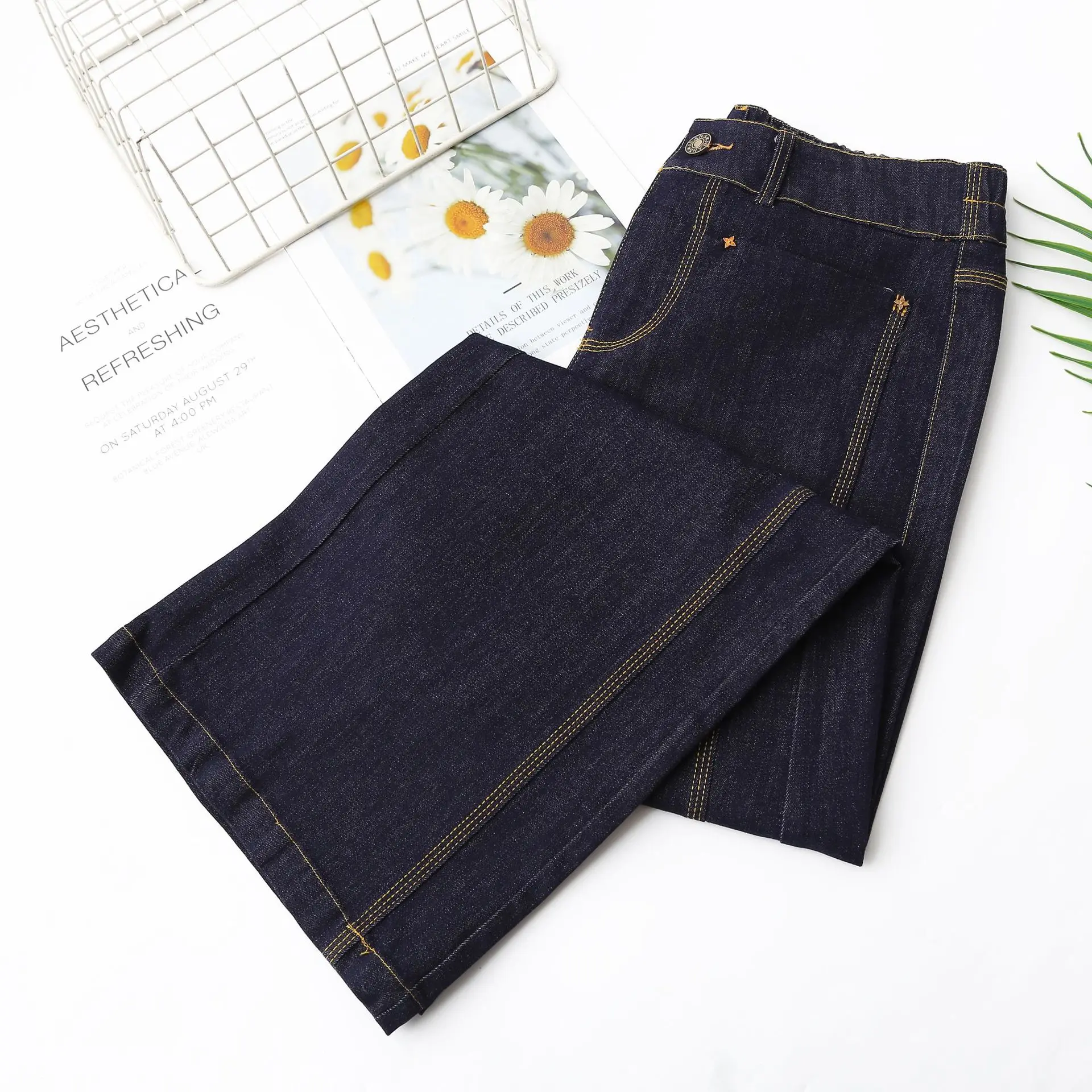 Fashion Plus Size Women's Jeans 2025 Autumn New Style Simple And Bright Line Denim Straight Leg Ankle Length Pants 337