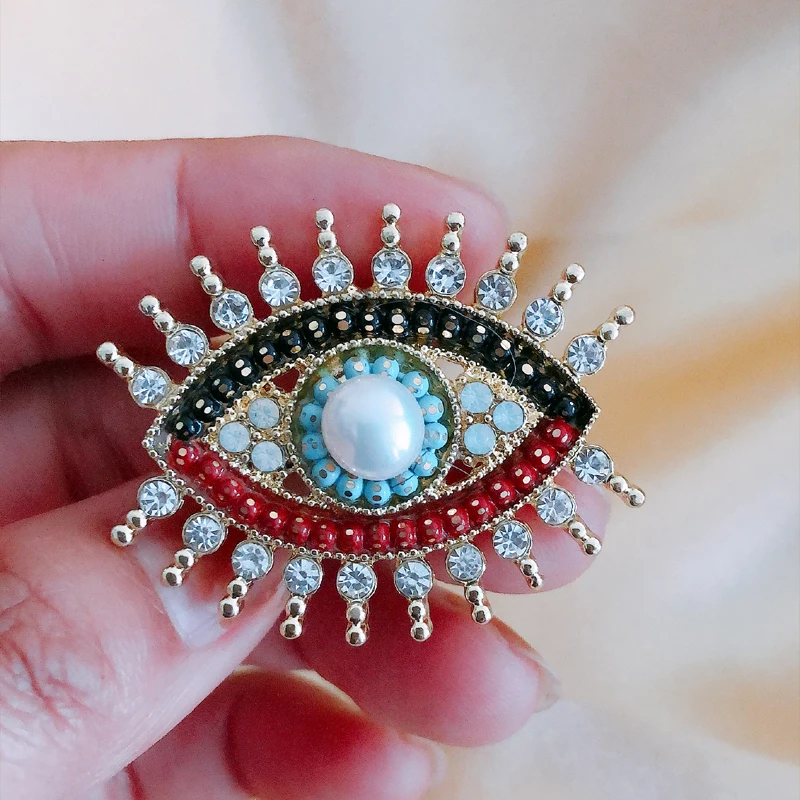 Beads Eye Brooches for Women Unisex Classic Big Beauty Eyes Party Office  Brooch Pin Gifts 