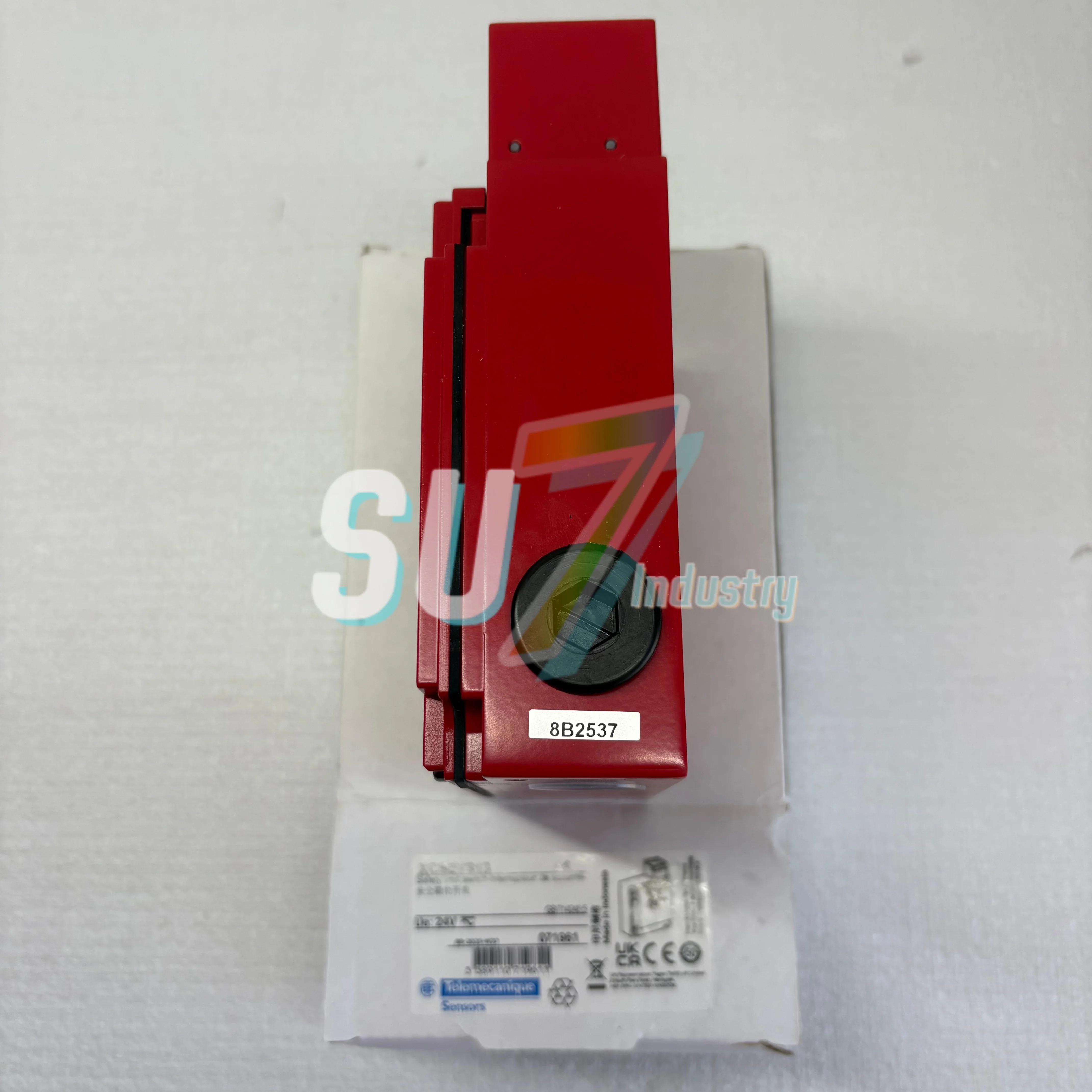 XCSE7313 안전 도어 래치 XCSE7313 새로운 오리지널 제품
