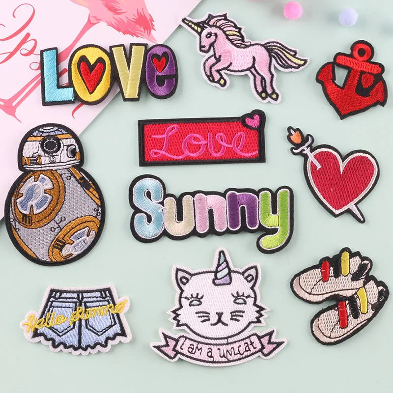 1pcs Mix Fashion Patches For Clothing Iron On Embroidered Sew Applique Cute Patch Fabric Badge
