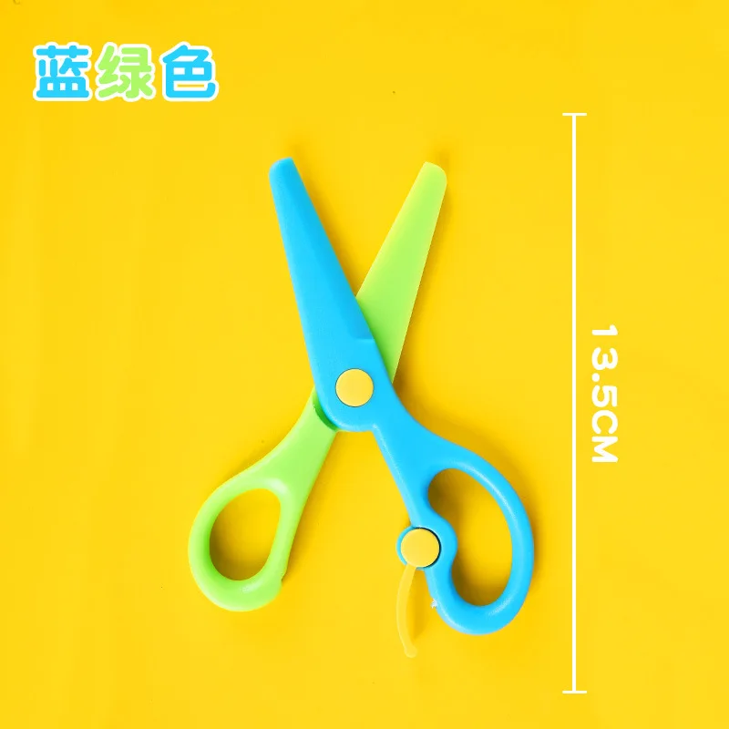 1 Piece Cartoons Mini Scissors Plastic Kindergarten Manual Round