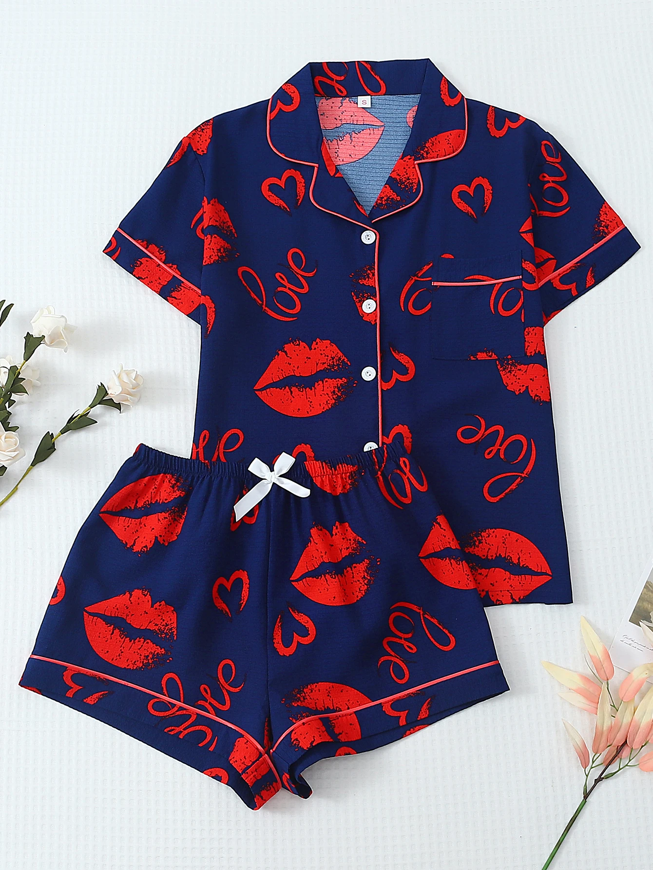 [Saint valentin] Ensemble pyjama 2 pièces avec imprimé lèvres, short à manches courtes, pyjama pour femme, ensemble de vêtements de détente adapté à un usage domestique 1