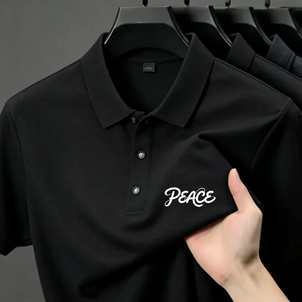 Polo da uomo con risvolto, stampa lettere corsive PEACE, in tessuto piqué traspirante, a maniche corte, casual, per tutti i giorni, da golf - immagine 2