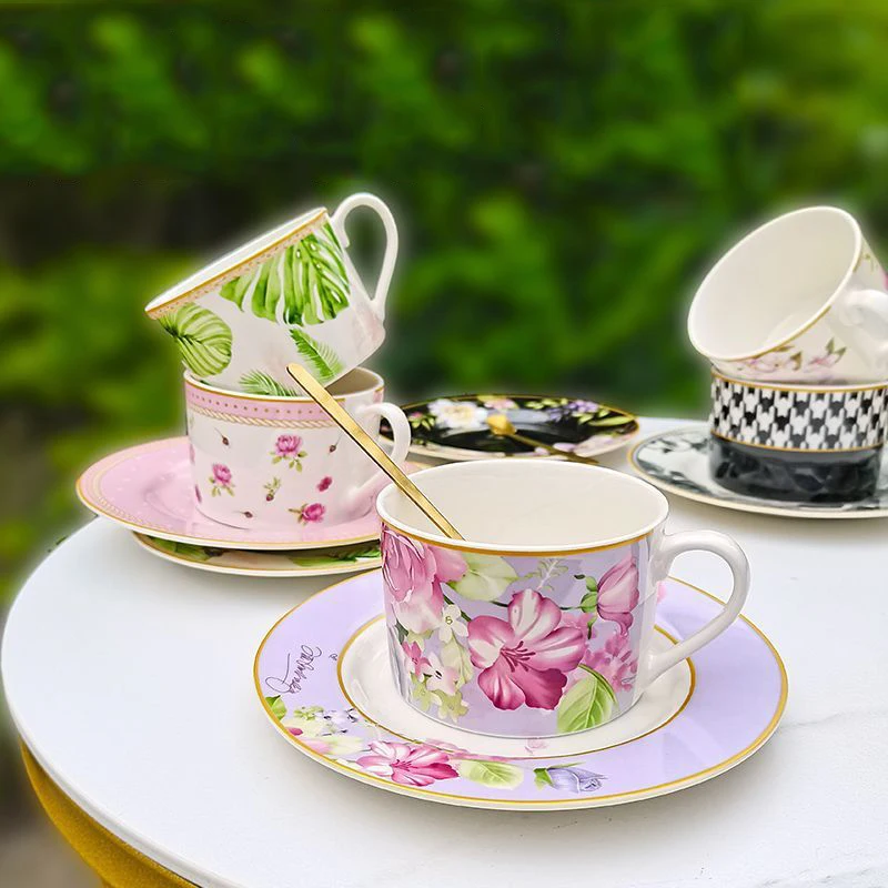 

European-style Retro Bone China Flower Coffee Cup And Saucer Set English Afternoon Tea Cup Saucer Set Gift Court Style