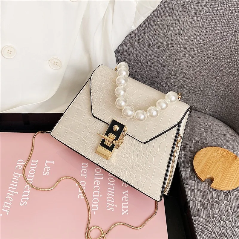 New Western Style Women's Crossbody Bag Popular Insert Lock Crossbody Bag Chain Tidy Pearl Handheld Small Square Crossbody Bag