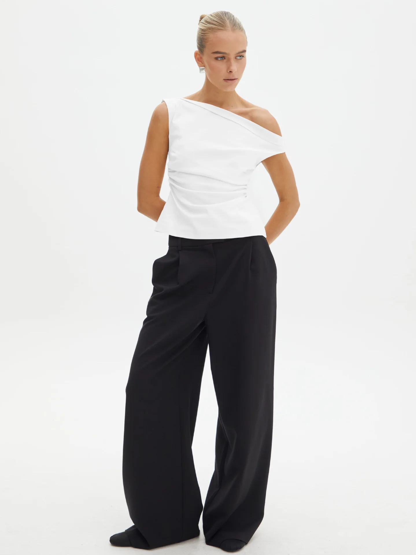 

2024 new slimming vest to wear haute couture women's sexy slim top Spice girl base shirt