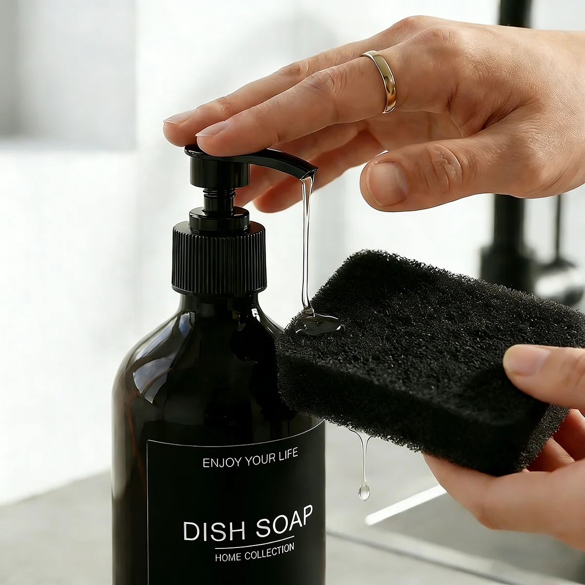 Glossy Black Shower Dispenser Set 6