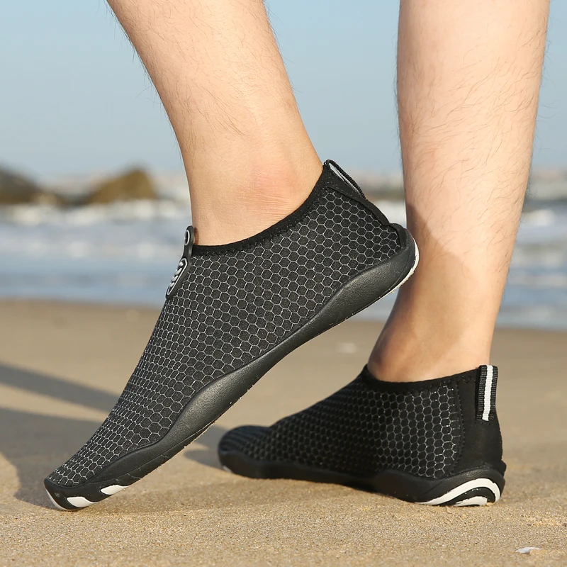 Aqua Shoes Lager Size Unisex Outdoor Aqua Shoes Couples Vacation Beach Barefoot Swimming Shoes Indoor Fitness Yoga 35-46#