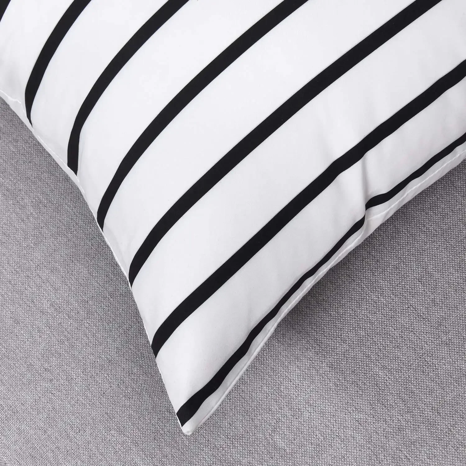 Black and white geometric triangle line linen pillowcase sofa cushion cover home decoration can be customized for you 40x40 